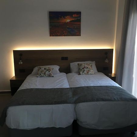 Ellenapa Apts & Studios Ayia Napa Exteriör bild
